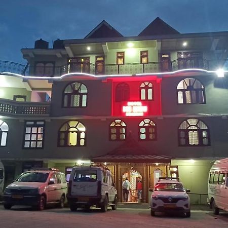 Hotel Debbhumi Regency Sāngla Esterno foto