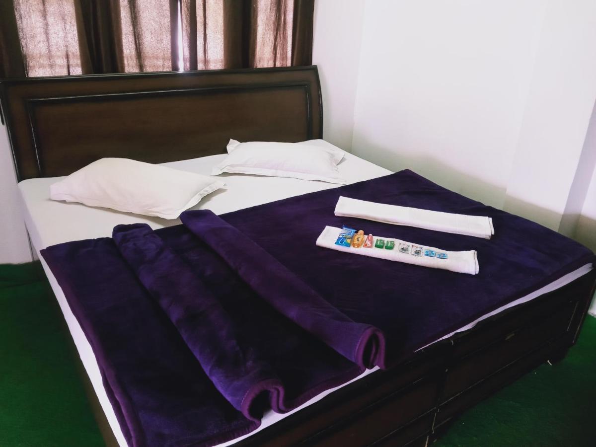 Hotel Debbhumi Regency Sāngla Esterno foto