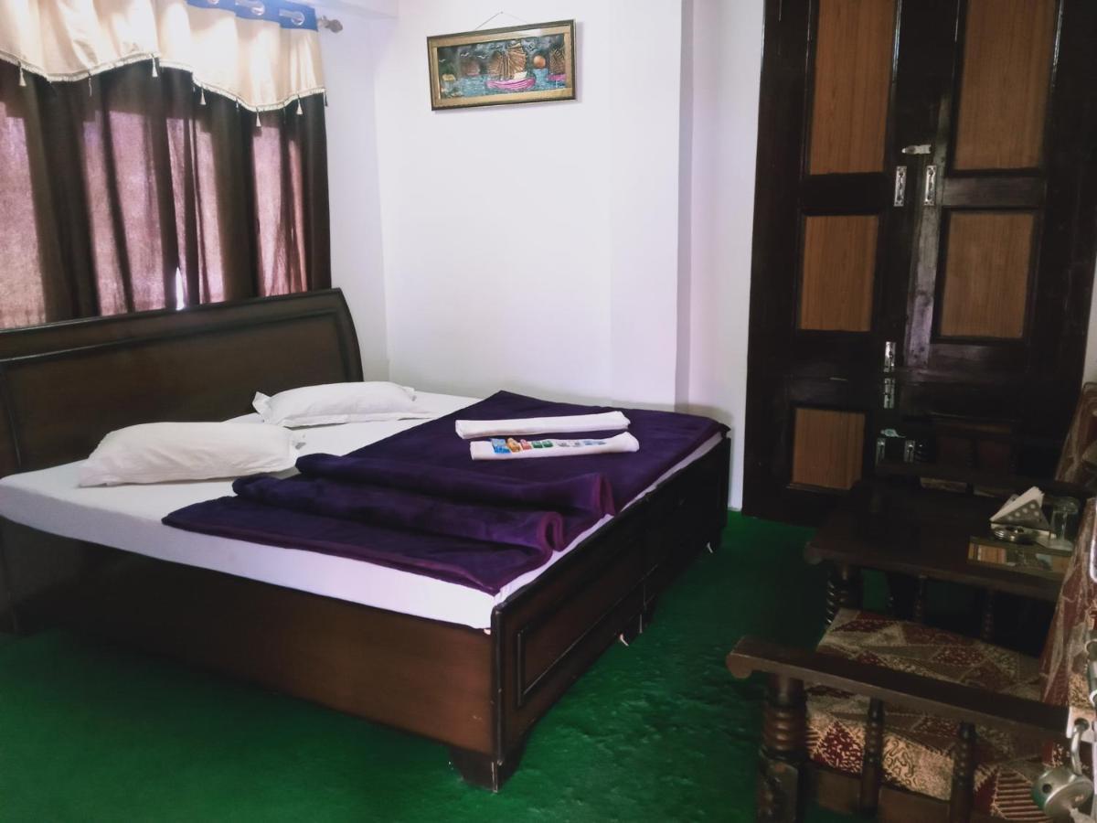 Hotel Debbhumi Regency Sāngla Esterno foto