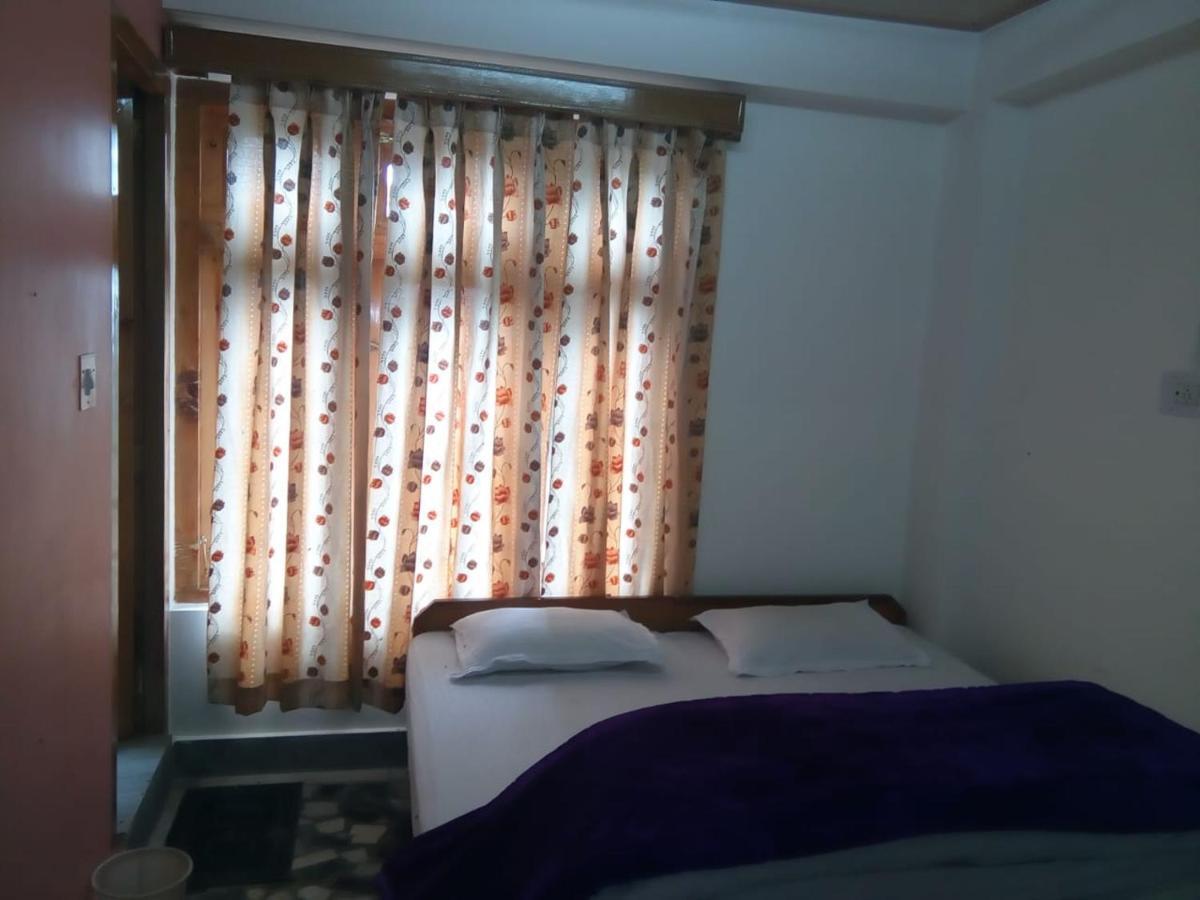 Hotel Debbhumi Regency Sāngla Esterno foto