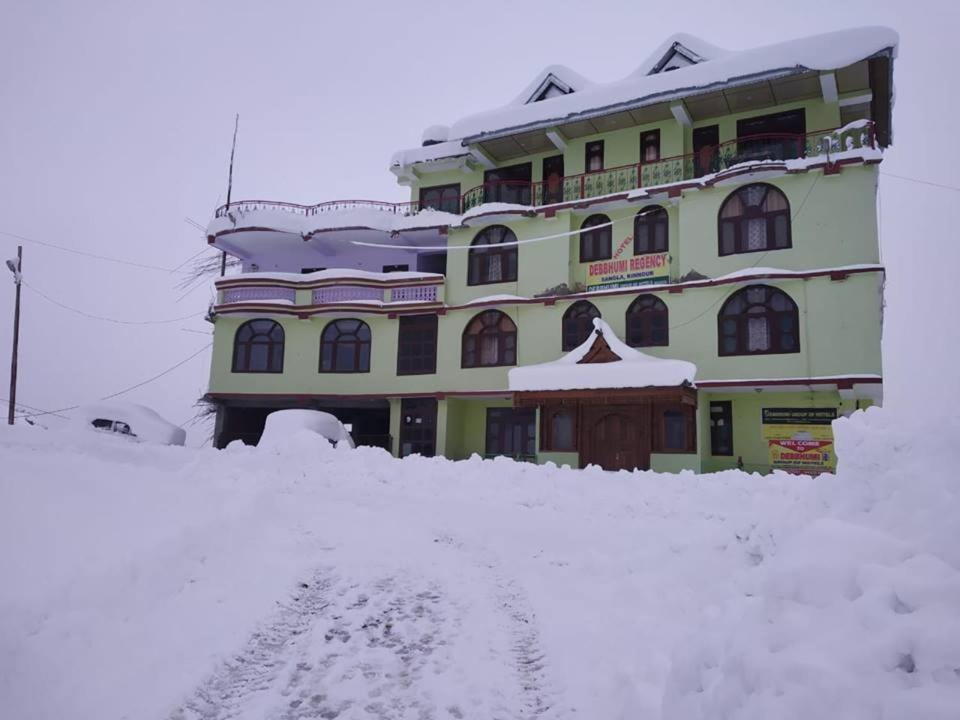Hotel Debbhumi Regency Sāngla Esterno foto